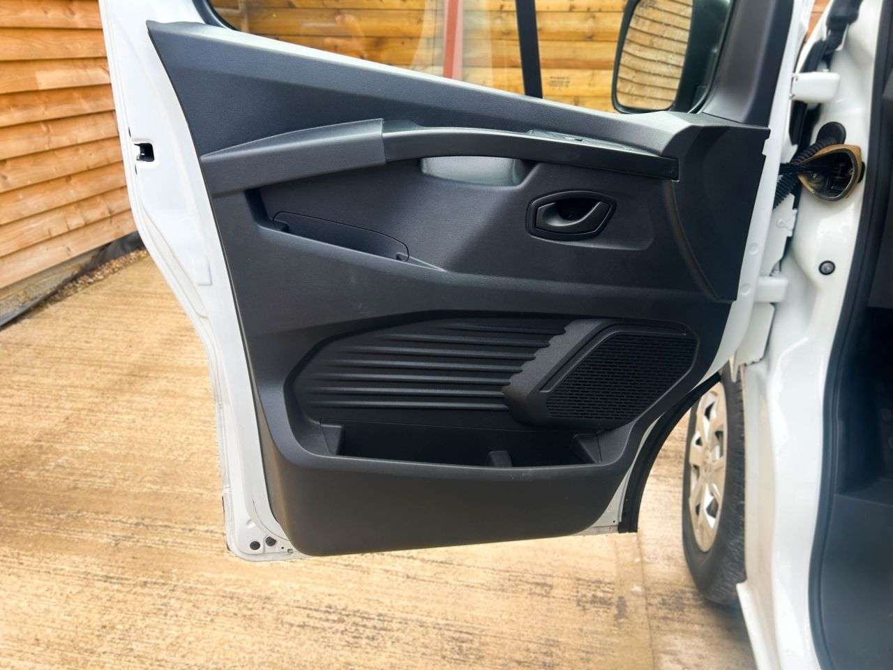 2024 RENAULT TRAFIC 2024 RENAULT TRAFIC