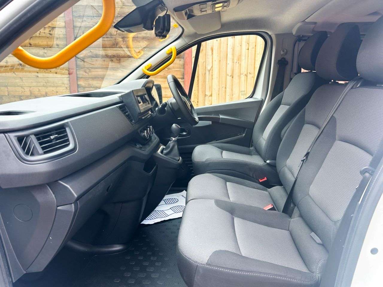 2024 RENAULT TRAFIC 2024 RENAULT TRAFIC