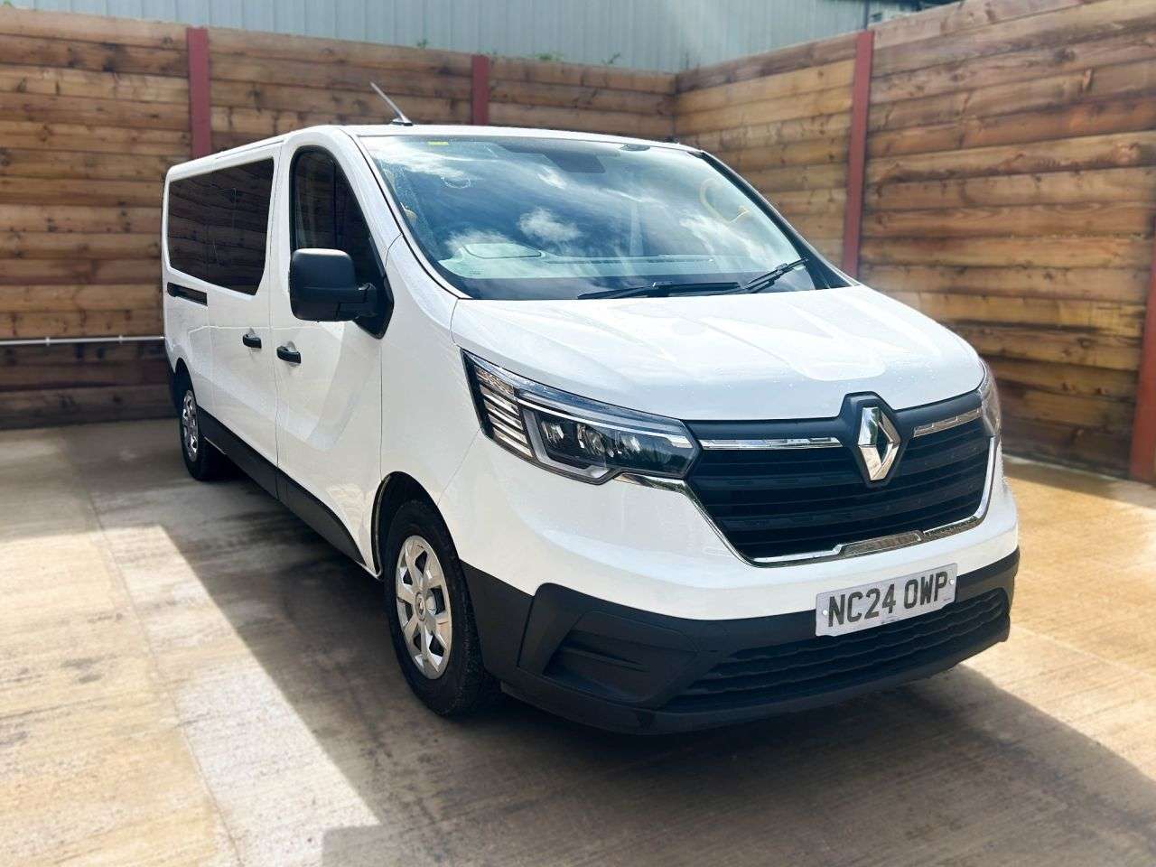 2024 RENAULT TRAFIC 2024 RENAULT TRAFIC
