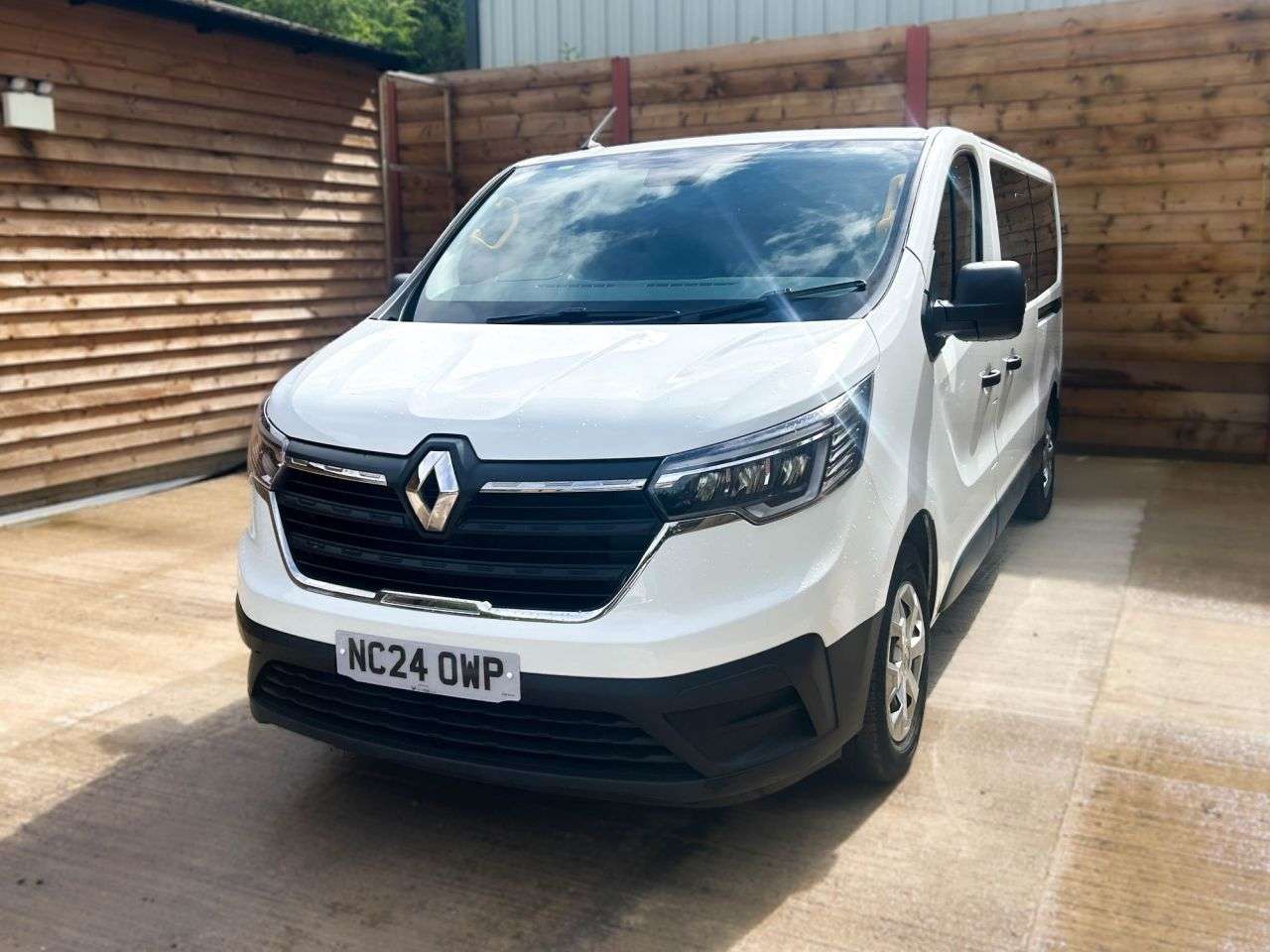 2024 RENAULT TRAFIC 2024 RENAULT TRAFIC