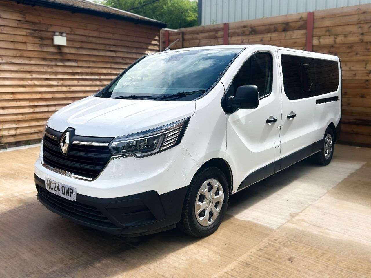 2024 RENAULT TRAFIC 2024 RENAULT TRAFIC