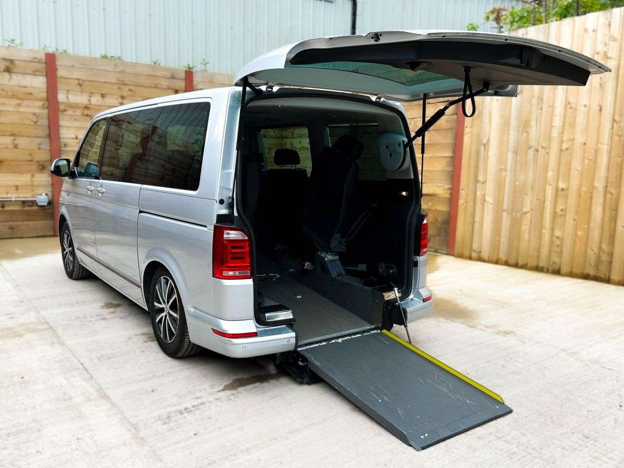A 2017 VOLKSWAGEN CARAVELLE 6 Seat Drive From / Passenger Up Front Wheelchair Accessible Vehicle WAV A 2017 VOLKSWAGEN CARAVELLE 6 Seat Drive From / Passenger Up Front Wheelchair Accessible Vehicle WAV