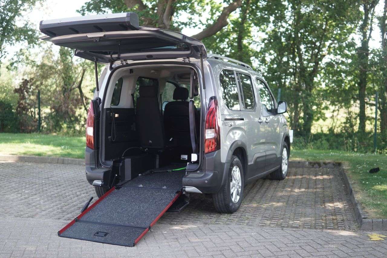 A 2021 PEUGEOT RIFTER 5 Seat Petrol Auto Wheelchair Accessible Disabled Access Vehicle WAV A 2021 PEUGEOT RIFTER 5 Seat Petrol Auto Wheelchair Accessible Disabled Access Vehicle WAV
