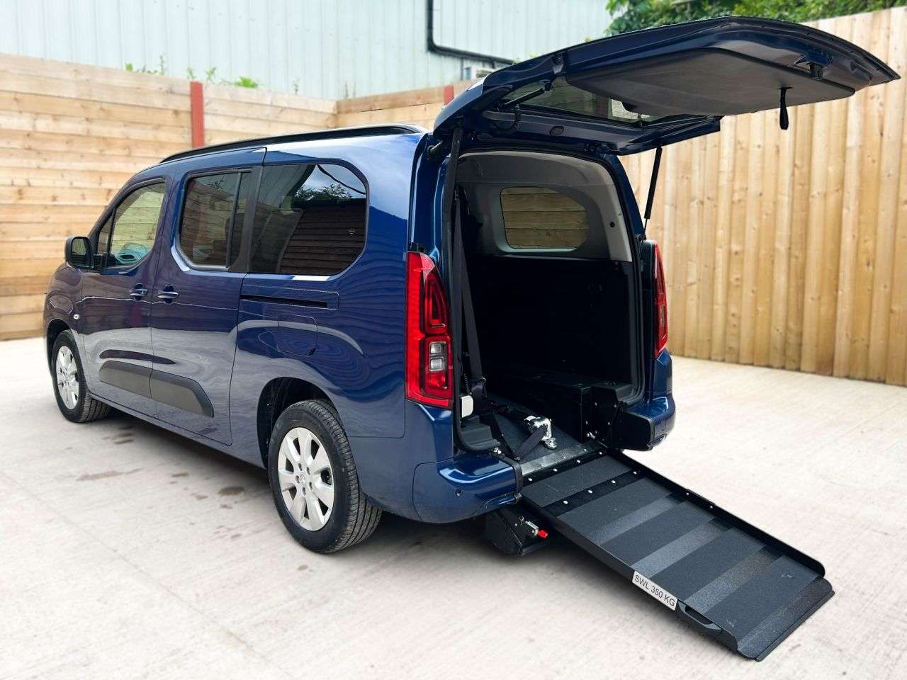 A 2024 VAUXHALL COMBO LIFE L2 LWB 4 Seat Auto Wheelchair Accessible Disabled Access Vehicle WAV A 2024 VAUXHALL COMBO LIFE L2 LWB 4 Seat Auto Wheelchair Accessible Disabled Access Vehicle WAV