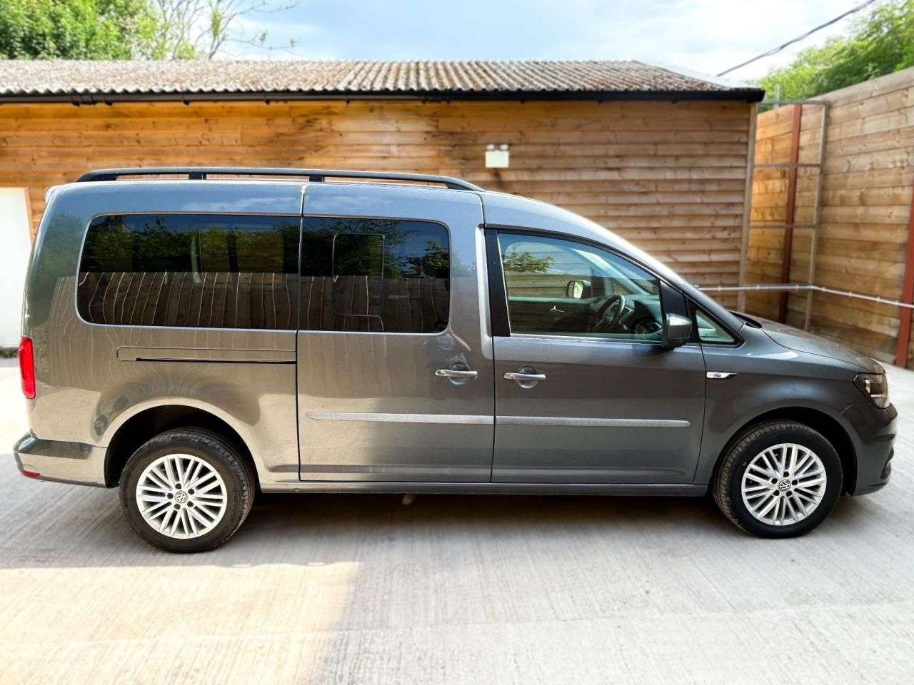 2020 VOLKSWAGEN CADDY MAXI LIFE 2020 VOLKSWAGEN CADDY MAXI LIFE