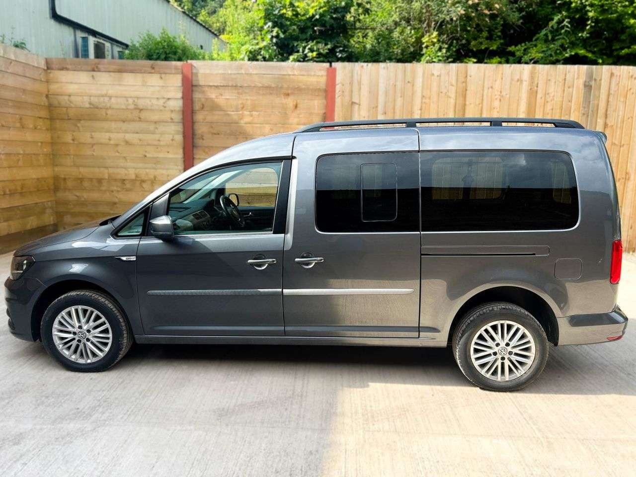 2020 VOLKSWAGEN CADDY MAXI LIFE 2020 VOLKSWAGEN CADDY MAXI LIFE