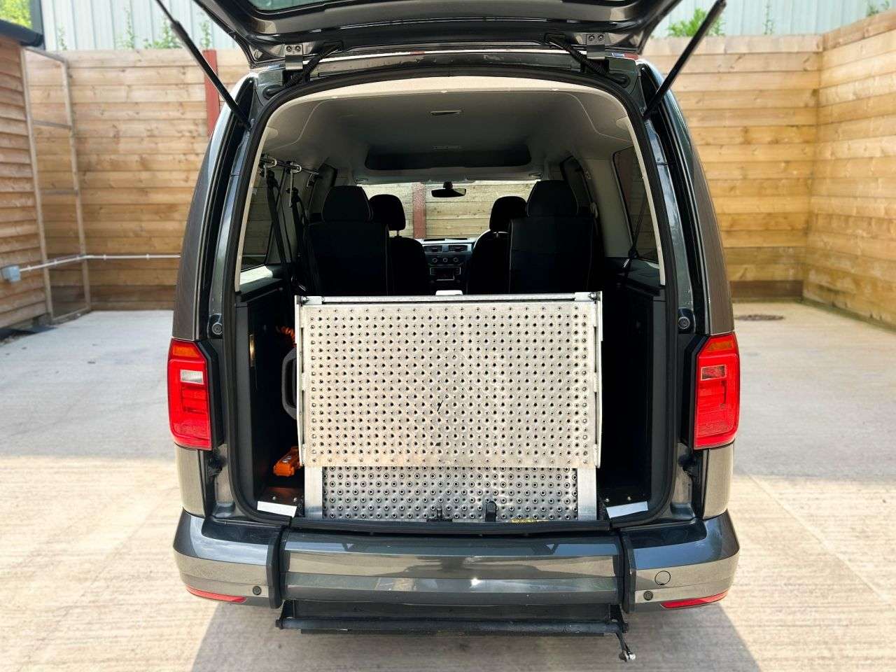 2020 VOLKSWAGEN CADDY MAXI LIFE 2020 VOLKSWAGEN CADDY MAXI LIFE