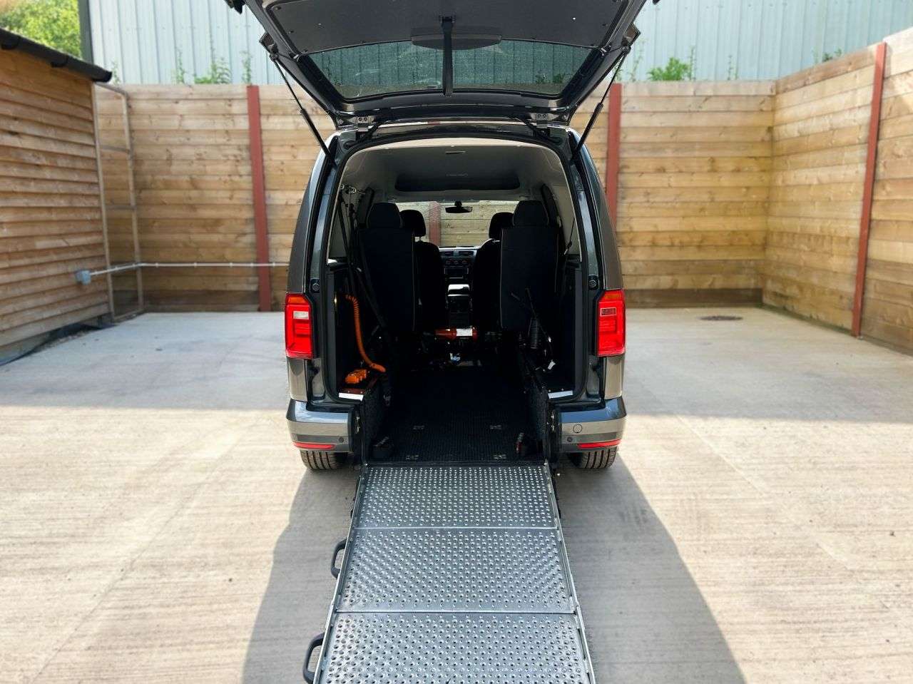 2020 VOLKSWAGEN CADDY MAXI LIFE 2020 VOLKSWAGEN CADDY MAXI LIFE