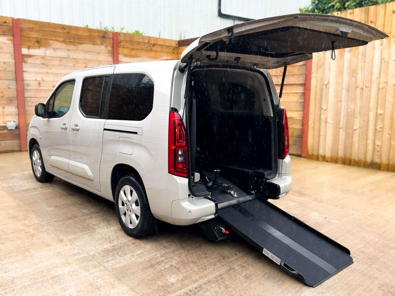 A 2023 VAUXHALL COMBO LIFE L2 LWB 4 Seat Petrol Auto Wheelchair Accessible Disabled Access Vehicle WAV A 2023 VAUXHALL COMBO LIFE L2 LWB 4 Seat Petrol Auto Wheelchair Accessible Disabled Access Vehicle WAV