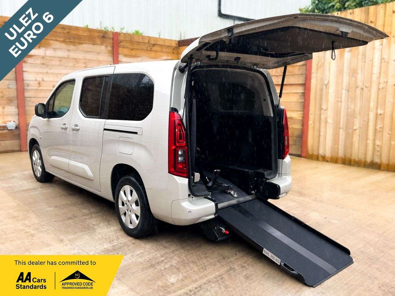 A 2023 VAUXHALL COMBO LIFE L2 LWB 4 Seat Petrol Auto Wheelchair Accessible Disabled Access Vehicle WAV A 2023 VAUXHALL COMBO LIFE L2 LWB 4 Seat Petrol Auto Wheelchair Accessible Disabled Access Vehicle WAV