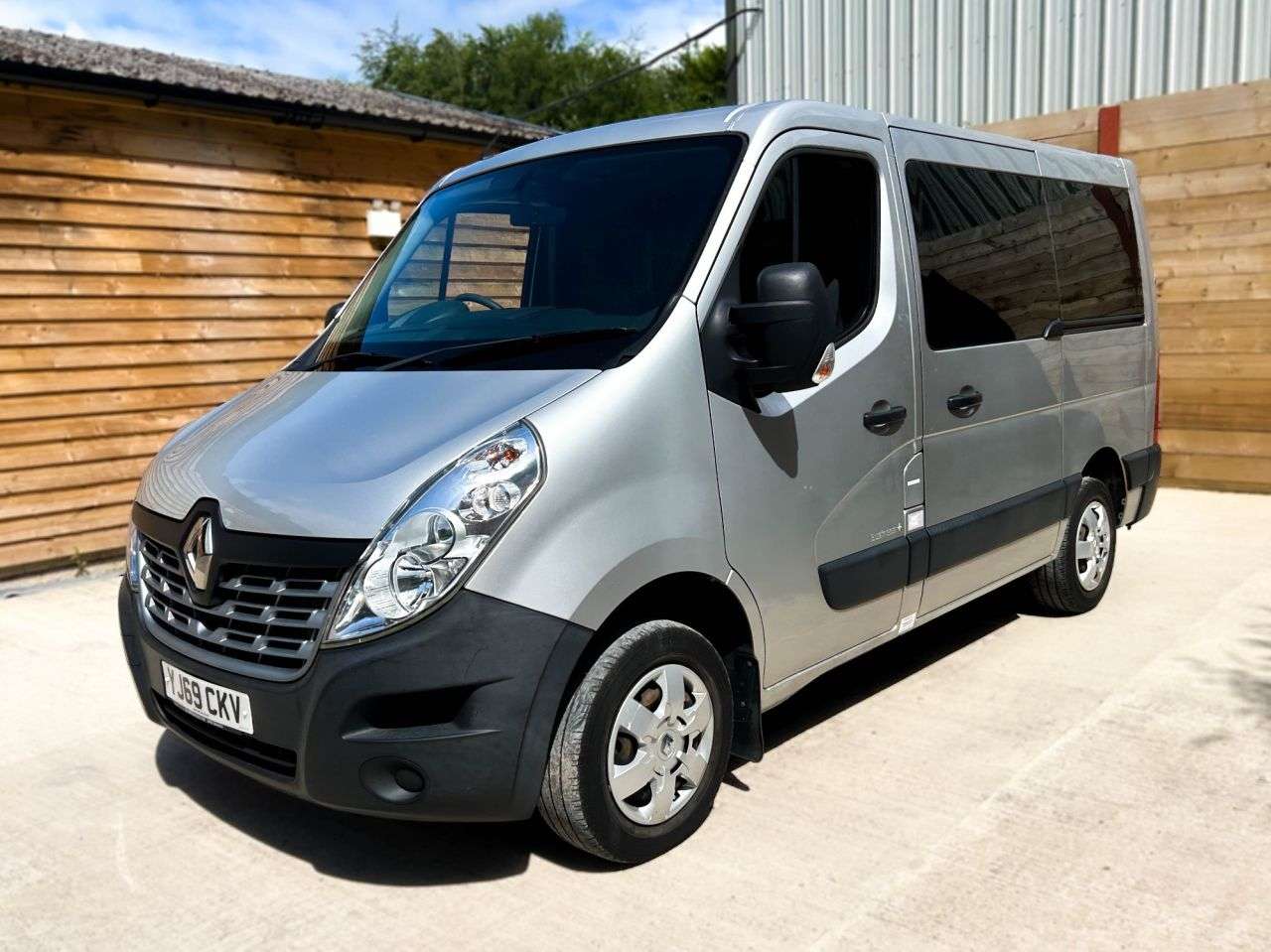 A 2019 RENAULT MASTER 5 Seat Wheelchair Accessible Disabled Access Vehicle WAV A 2019 RENAULT MASTER 5 Seat Wheelchair Accessible Disabled Access Vehicle WAV