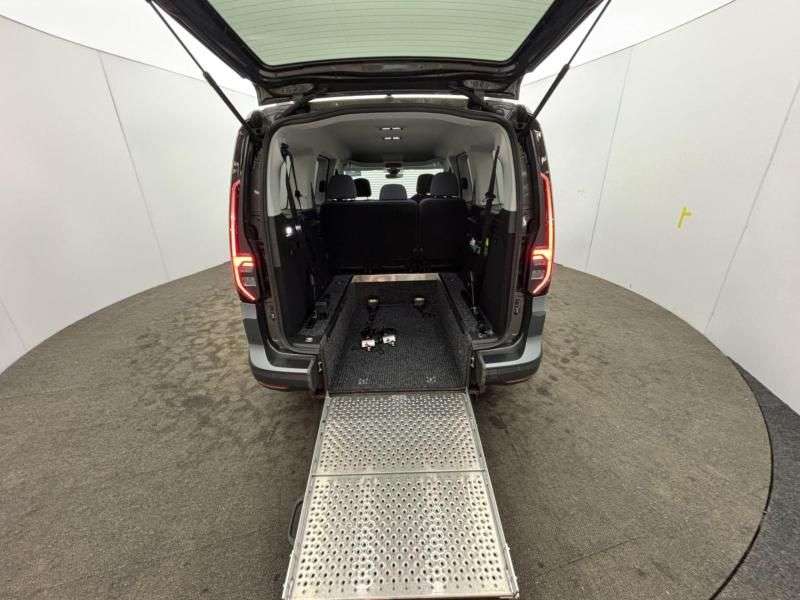 A 2023 VOLKSWAGEN CADDY MAXI 5 Seat Petrol Auto Wheelchair Accessible Disabled Access Vehicle WAV A 2023 VOLKSWAGEN CADDY MAXI 5 Seat Petrol Auto Wheelchair Accessible Disabled Access Vehicle WAV