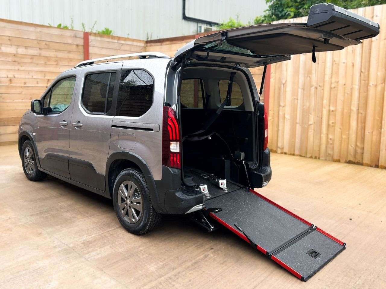 A 2022 PEUGEOT RIFTER 3 Seat Petrol Auto Wheelchair Accessible Disabled Access Vehicle WAV A 2022 PEUGEOT RIFTER 3 Seat Petrol Auto Wheelchair Accessible Disabled Access Vehicle WAV