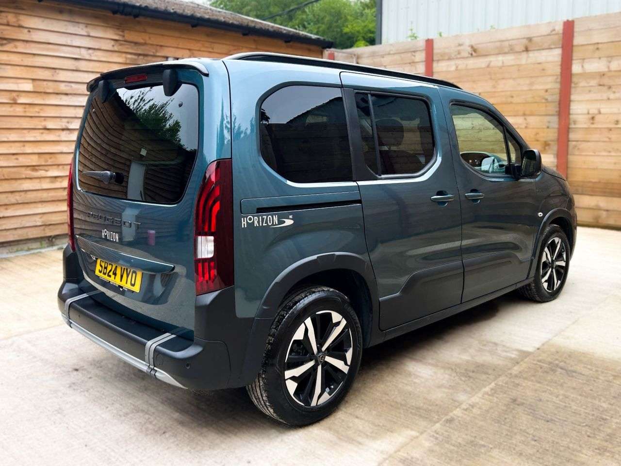 2024 PEUGEOT RIFTER 2024 PEUGEOT RIFTER