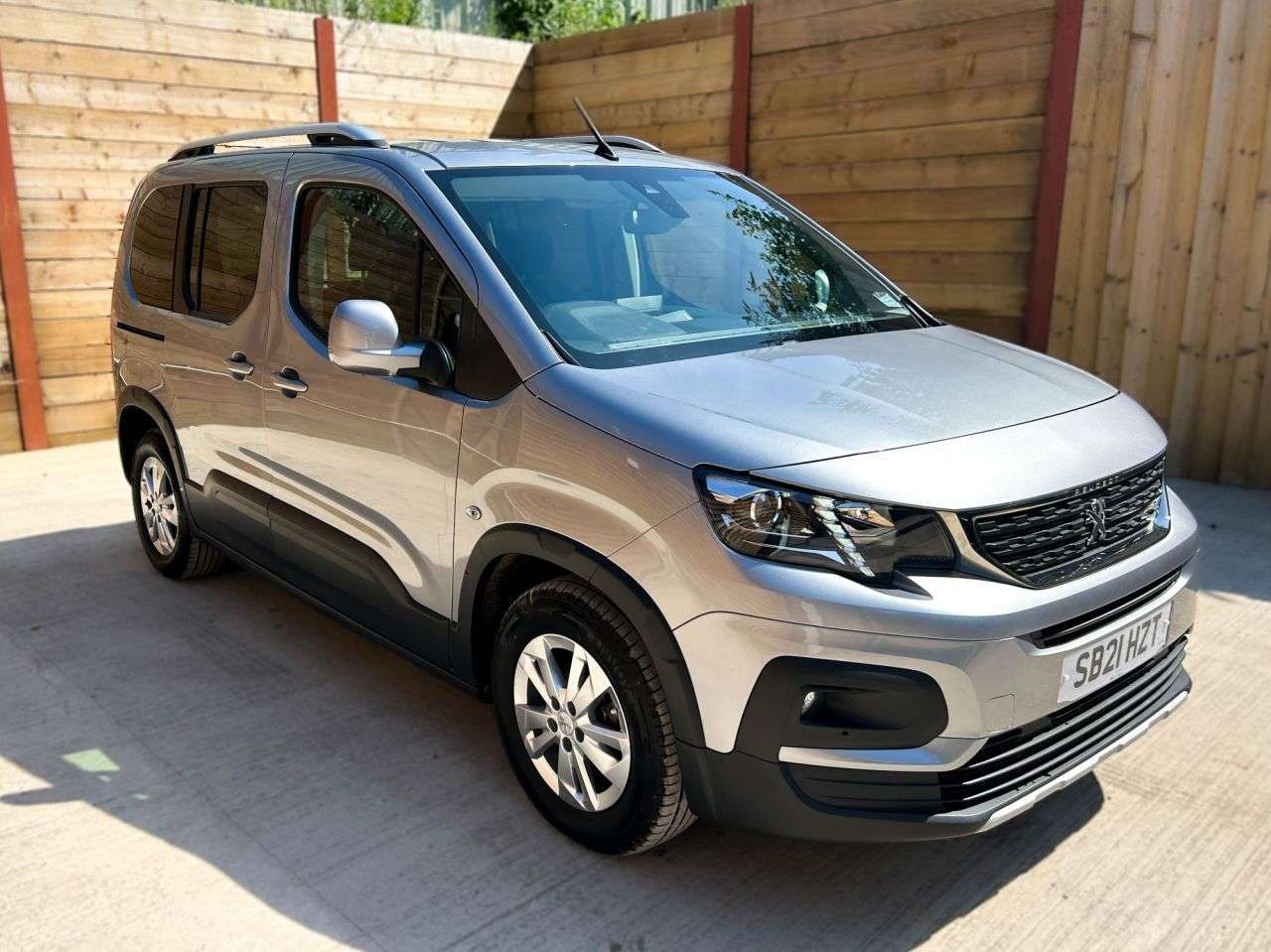 A 2021 PEUGEOT RIFTER 3 Seat Wheelchair Accessible Disabled Access Vehicle WAV A 2021 PEUGEOT RIFTER 3 Seat Wheelchair Accessible Disabled Access Vehicle WAV
