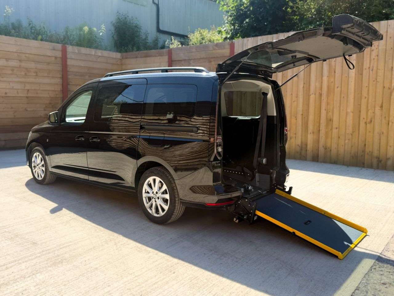 A 2022 VOLKSWAGEN CADDY MAXI 5 Seat Diesel Wheelchair Accessible Disabled Access Vehicle WAV A 2022 VOLKSWAGEN CADDY MAXI 5 Seat Diesel Wheelchair Accessible Disabled Access Vehicle WAV