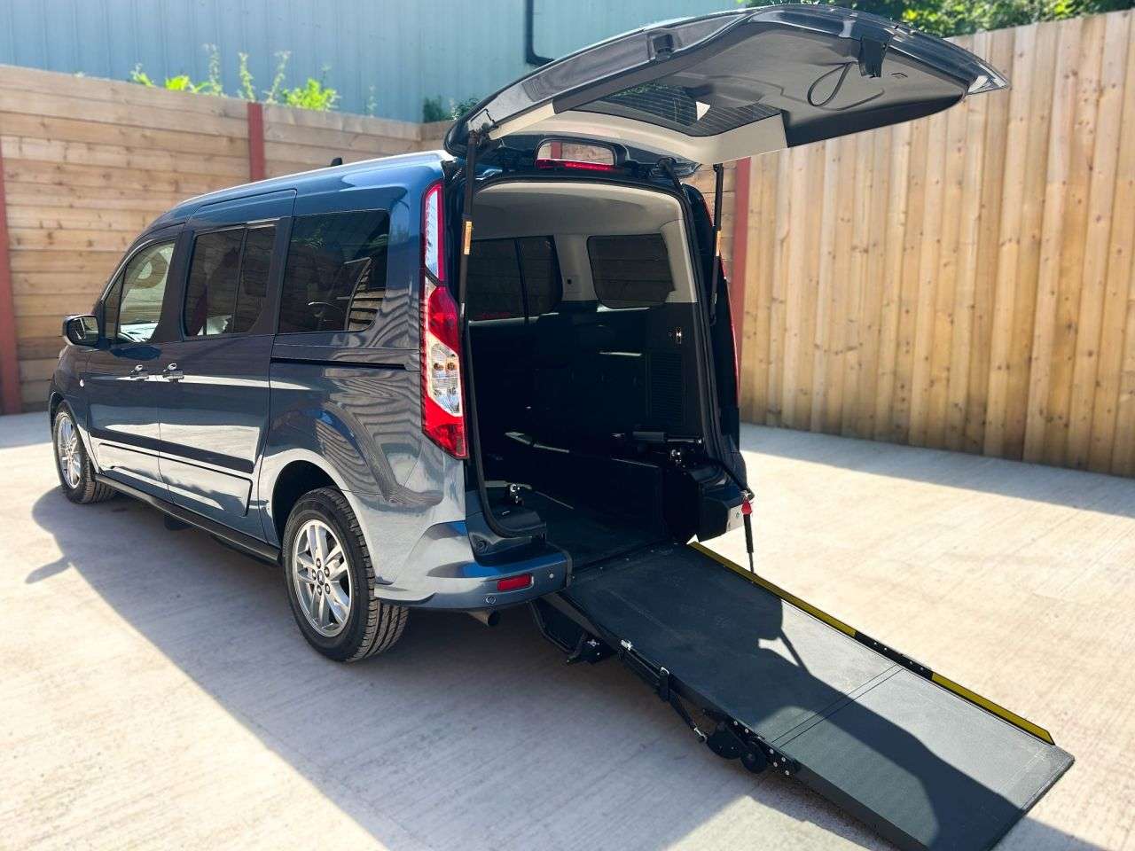 A 2022 FORD GRAND TOURNEO CONNECT Drive From Passenger Up Front Wheelchair Accessible Disabled Access Vehicle A 2022 FORD GRAND TOURNEO CONNECT Drive From Passenger Up Front Wheelchair Accessible Disabled Access Vehicle