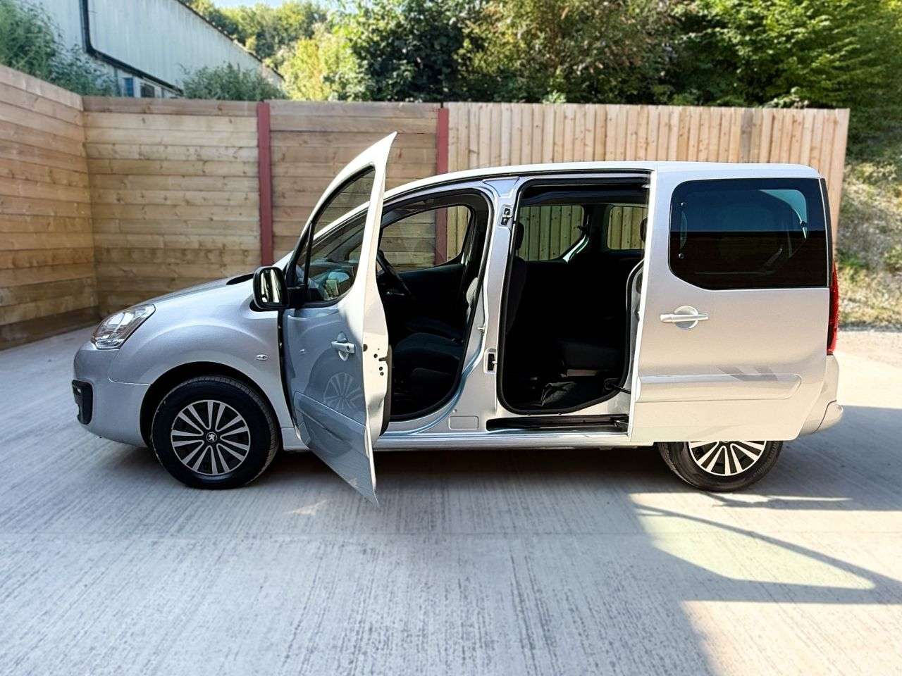 2019 PEUGEOT PARTNER TEPEE 2019 PEUGEOT PARTNER TEPEE