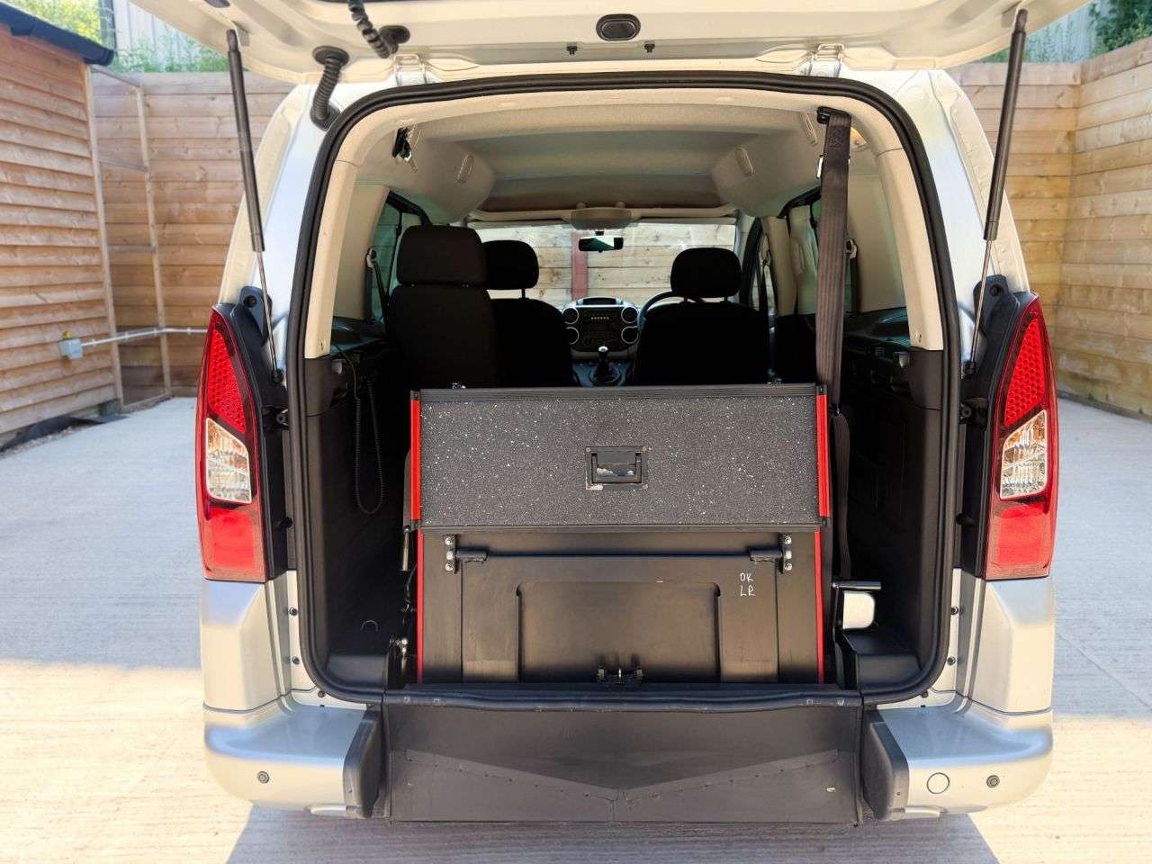2019 PEUGEOT PARTNER TEPEE 2019 PEUGEOT PARTNER TEPEE