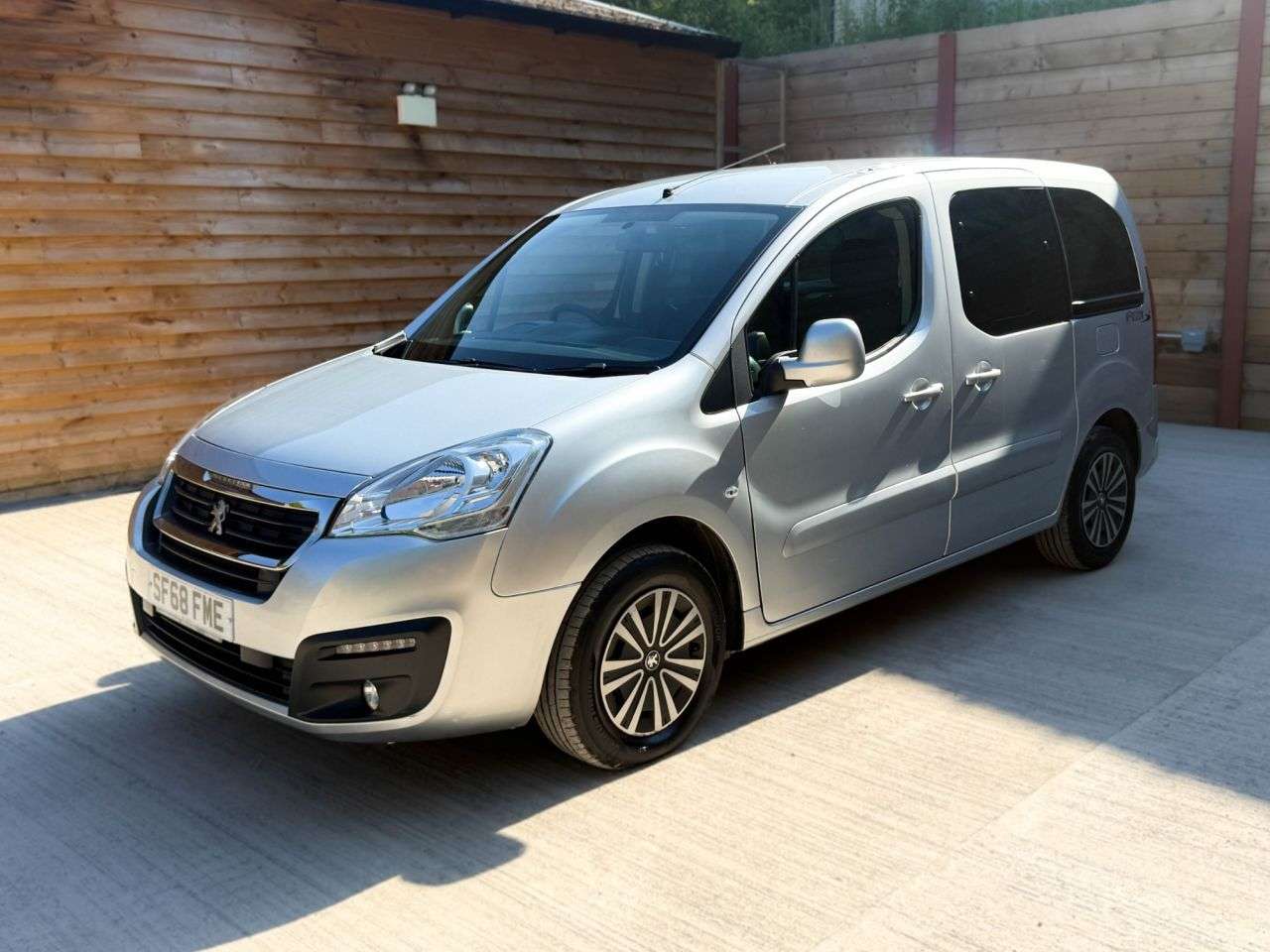 2019 PEUGEOT PARTNER TEPEE 2019 PEUGEOT PARTNER TEPEE