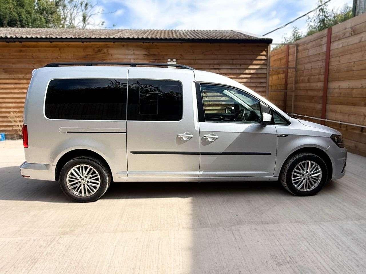 2021 VOLKSWAGEN CADDY MAXI LIFE 2021 VOLKSWAGEN CADDY MAXI LIFE