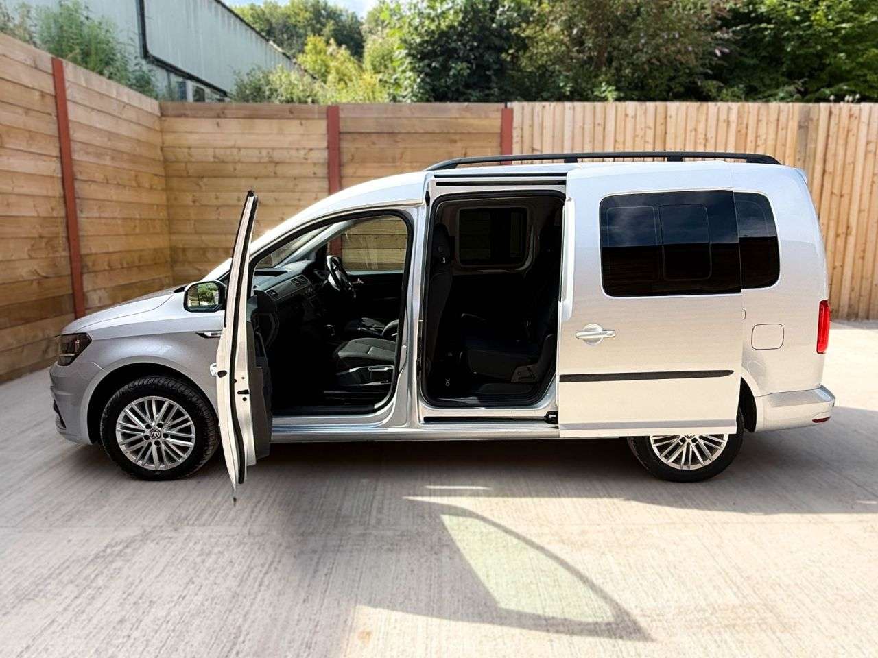 2021 VOLKSWAGEN CADDY MAXI LIFE 2021 VOLKSWAGEN CADDY MAXI LIFE