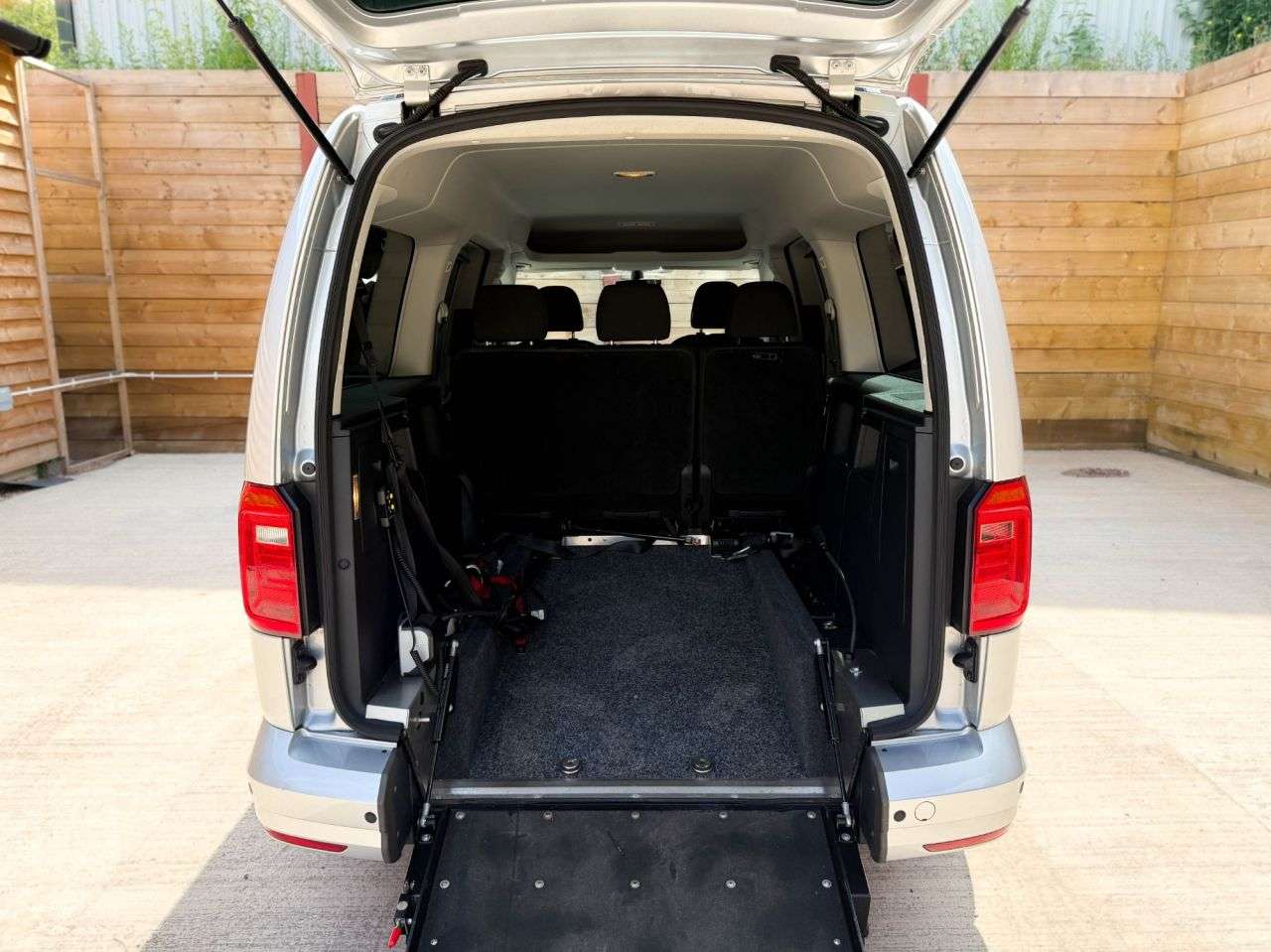 2021 VOLKSWAGEN CADDY MAXI LIFE 2021 VOLKSWAGEN CADDY MAXI LIFE