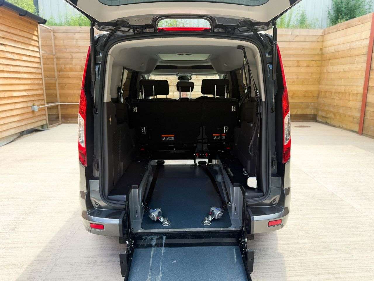 2021 FORD GRAND TOURNEO CONNECT 2021 FORD GRAND TOURNEO CONNECT