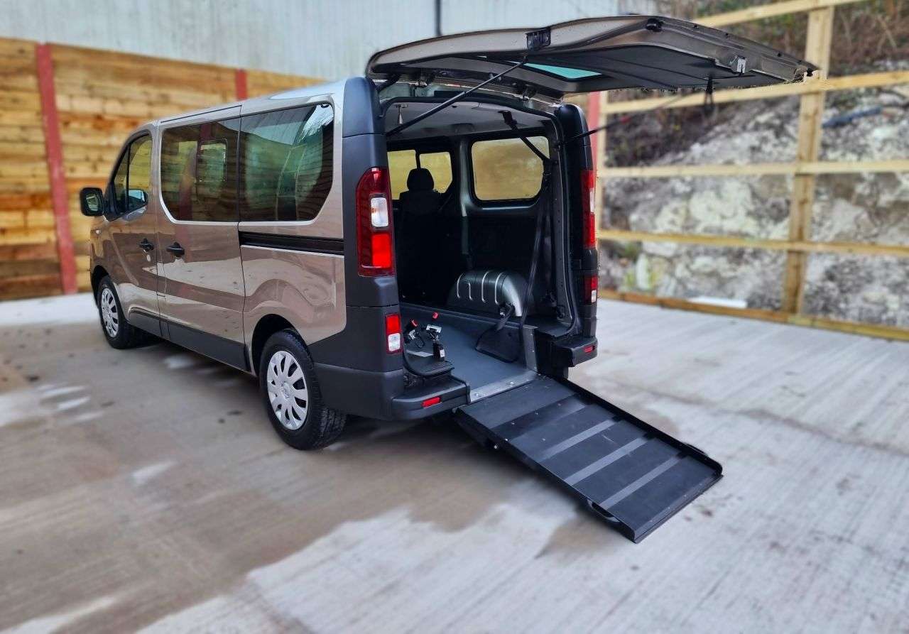 A 2019 RENAULT TRAFIC 5 Seat Wheelchair Accessible Disabled Access Vehicle WAV A 2019 RENAULT TRAFIC 5 Seat Wheelchair Accessible Disabled Access Vehicle WAV