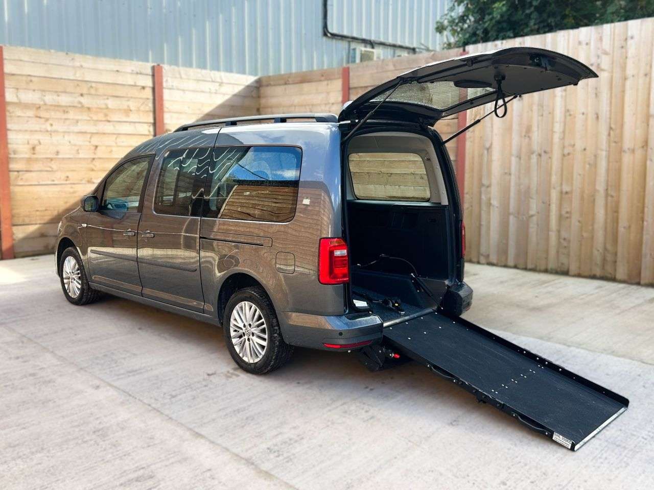 A 2021 VOLKSWAGEN CADDY MAXI LIFE 5 Seat Auto Wheelchair Accessible Disabled Access Vehicle A 2021 VOLKSWAGEN CADDY MAXI LIFE 5 Seat Auto Wheelchair Accessible Disabled Access Vehicle