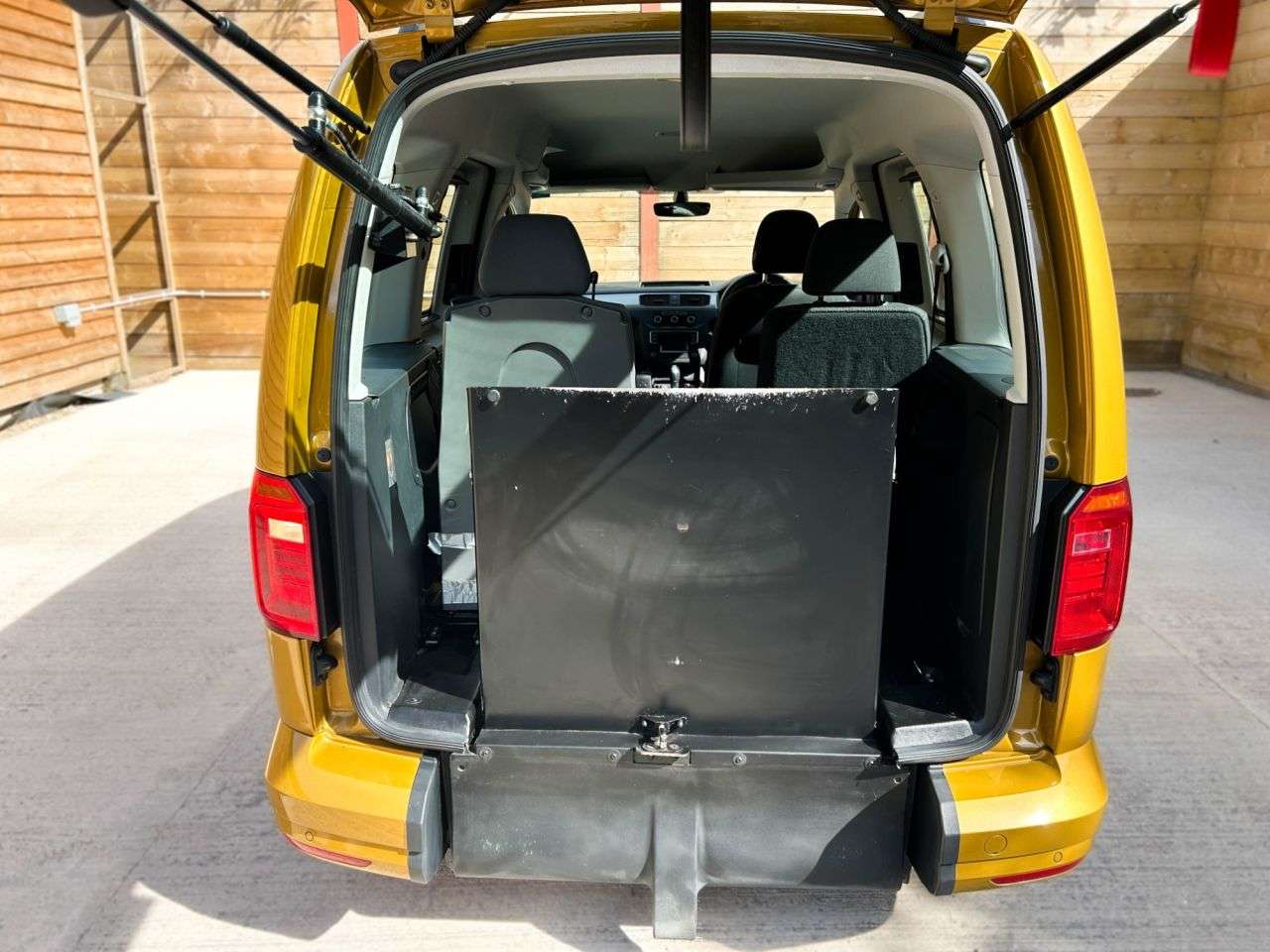2020 VOLKSWAGEN CADDY LIFE 2020 VOLKSWAGEN CADDY LIFE