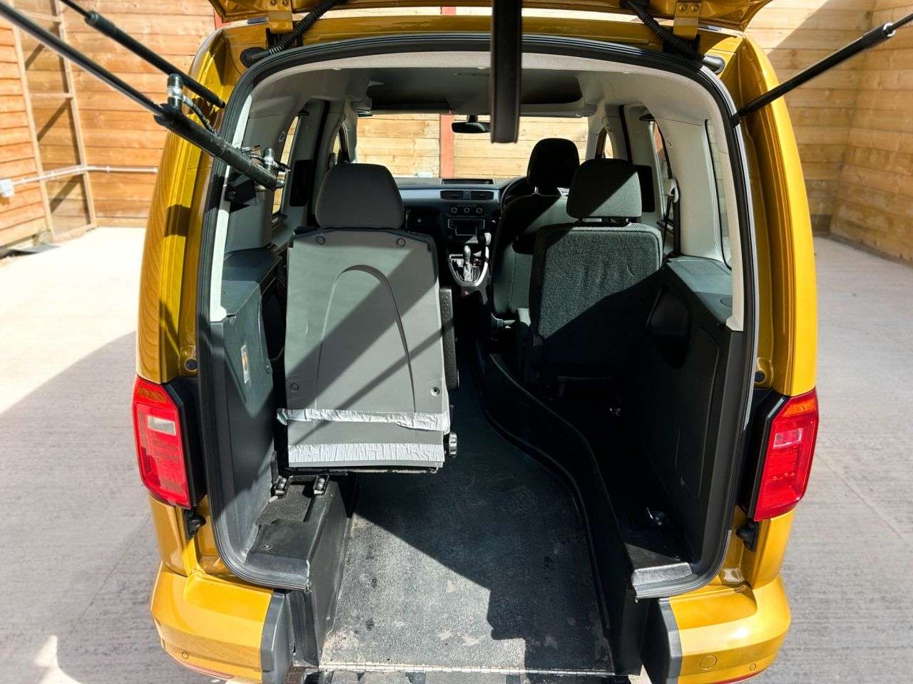 2020 VOLKSWAGEN CADDY LIFE 2020 VOLKSWAGEN CADDY LIFE