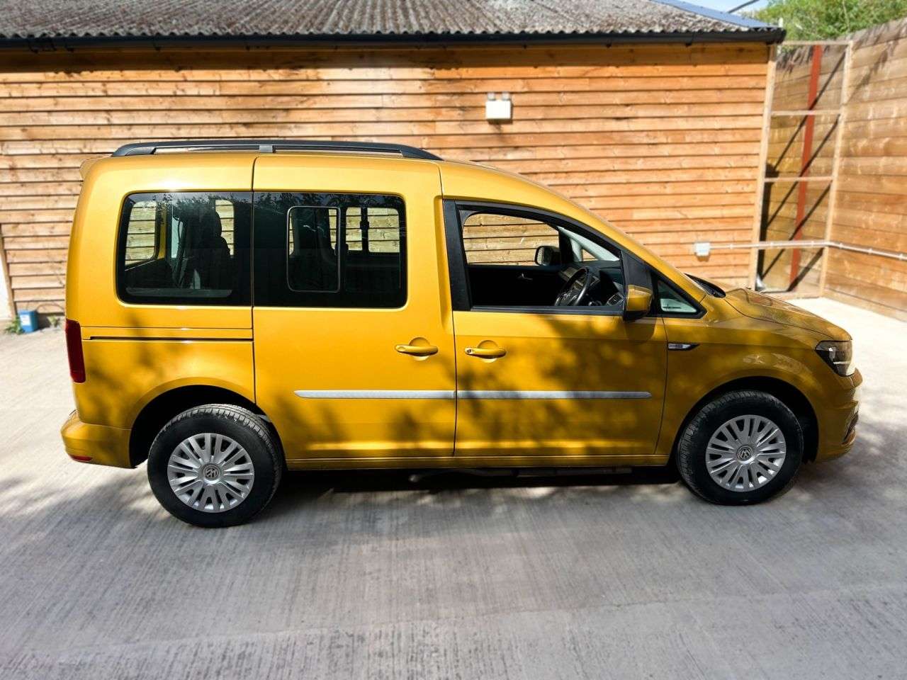 2020 VOLKSWAGEN CADDY LIFE 2020 VOLKSWAGEN CADDY LIFE