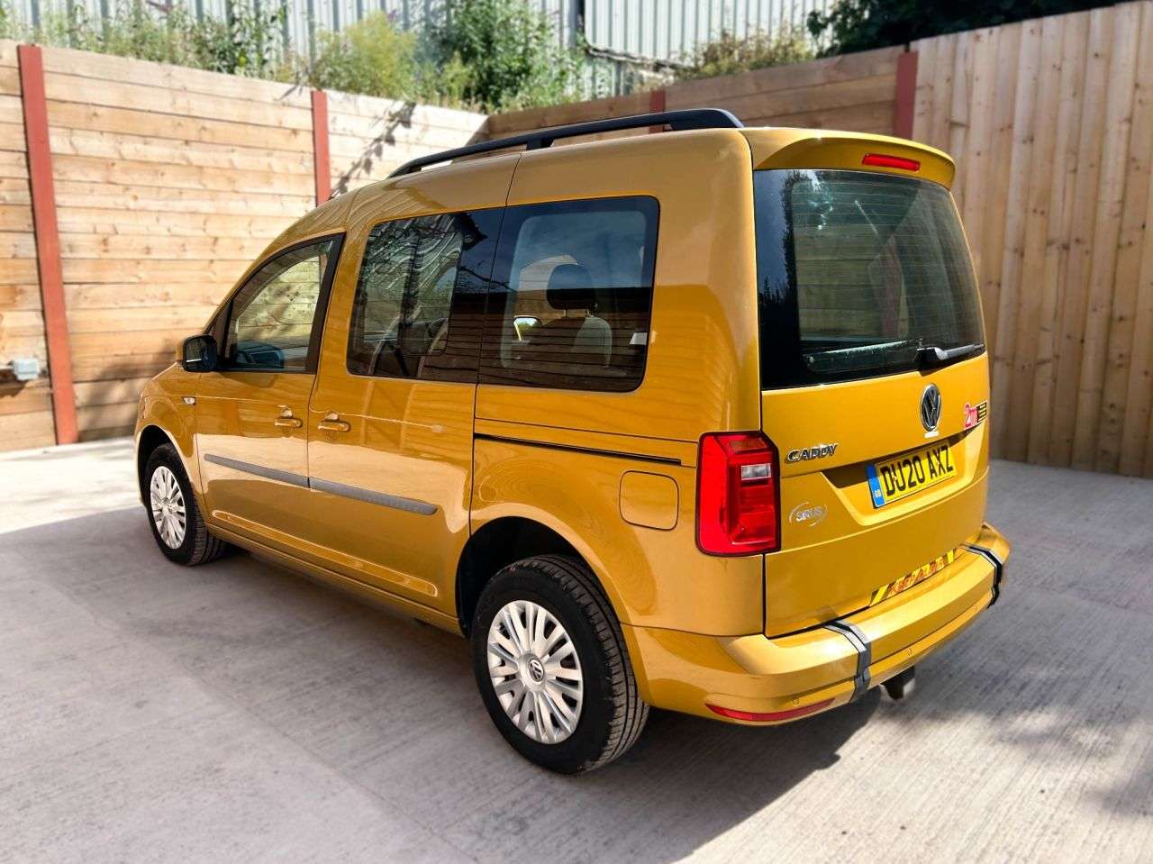 2020 VOLKSWAGEN CADDY LIFE 2020 VOLKSWAGEN CADDY LIFE
