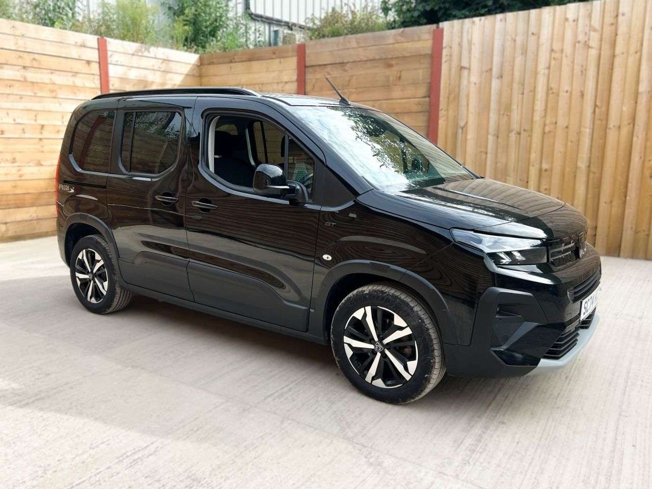 A 2025 PEUGEOT RIFTER 3 Seat Auto Wheelchair Accessible Disabled Access Vehicle WAV A 2025 PEUGEOT RIFTER 3 Seat Auto Wheelchair Accessible Disabled Access Vehicle WAV
