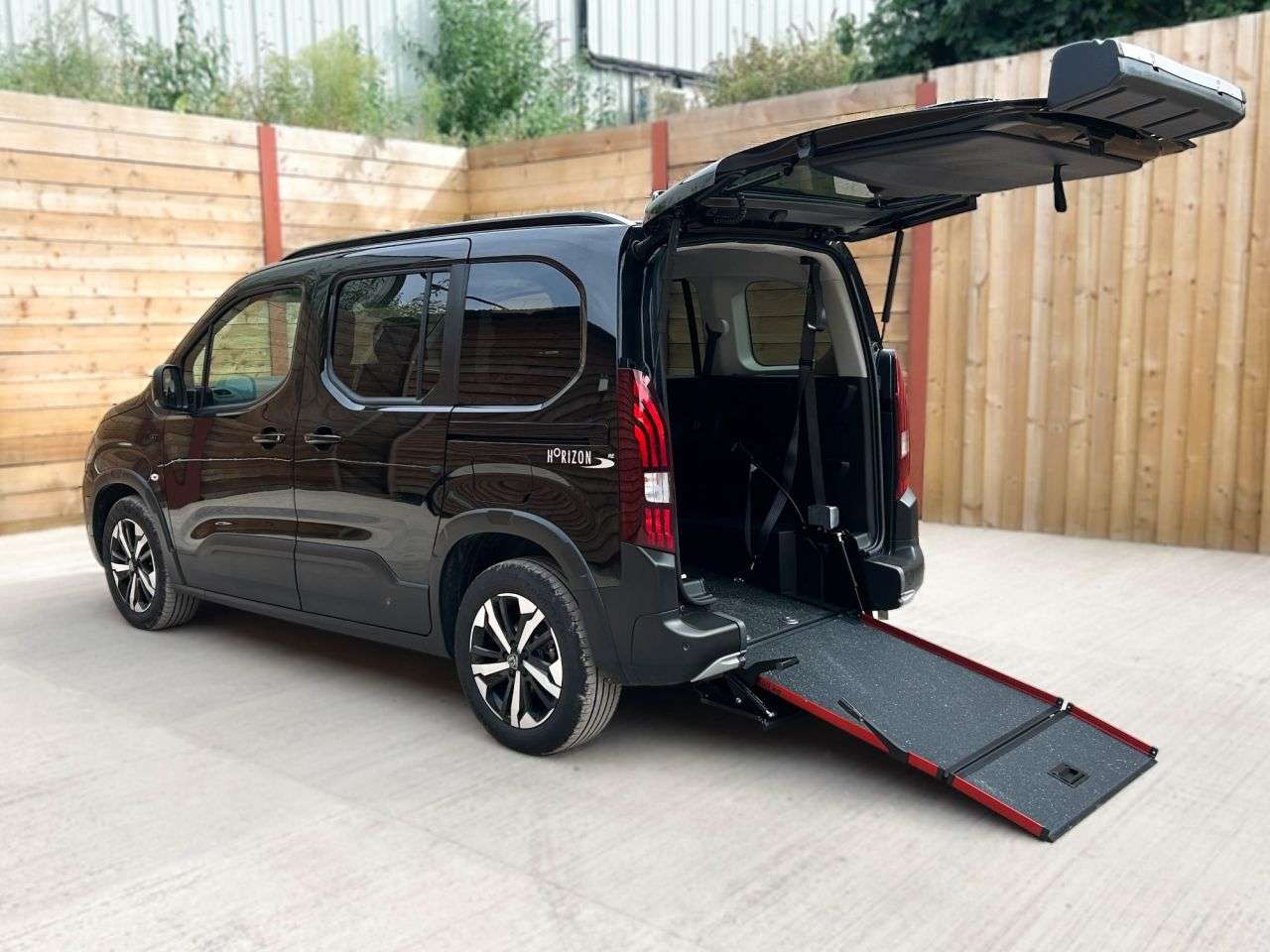 A 2025 PEUGEOT RIFTER 3 Seat Auto Wheelchair Accessible Disabled Access Vehicle WAV A 2025 PEUGEOT RIFTER 3 Seat Auto Wheelchair Accessible Disabled Access Vehicle WAV
