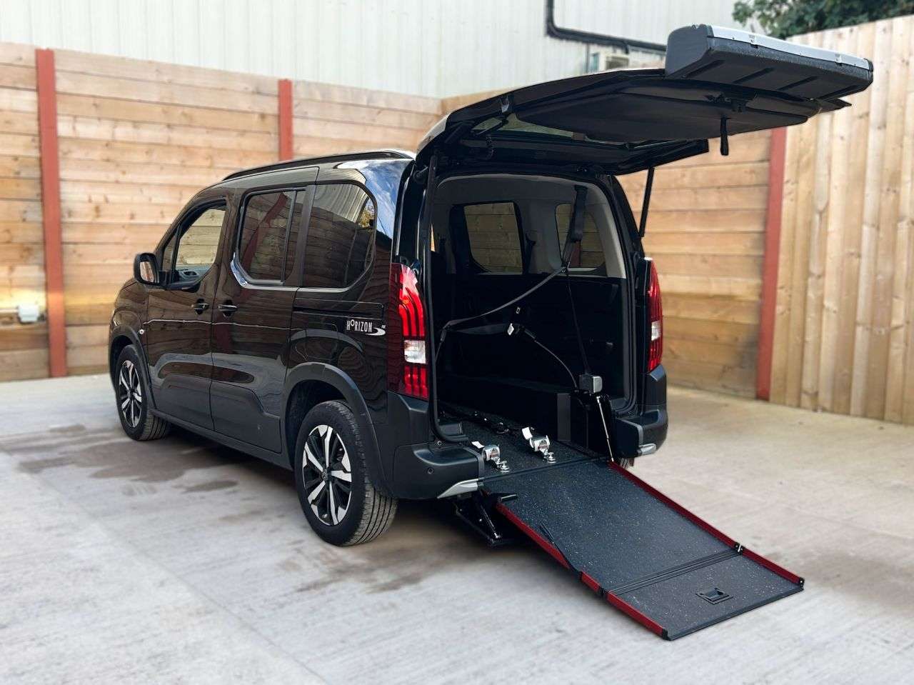 A 2025 PEUGEOT RIFTER 3 Seat Auto Wheelchair Accessible Disabled Access Vehicle WAV A 2025 PEUGEOT RIFTER 3 Seat Auto Wheelchair Accessible Disabled Access Vehicle WAV