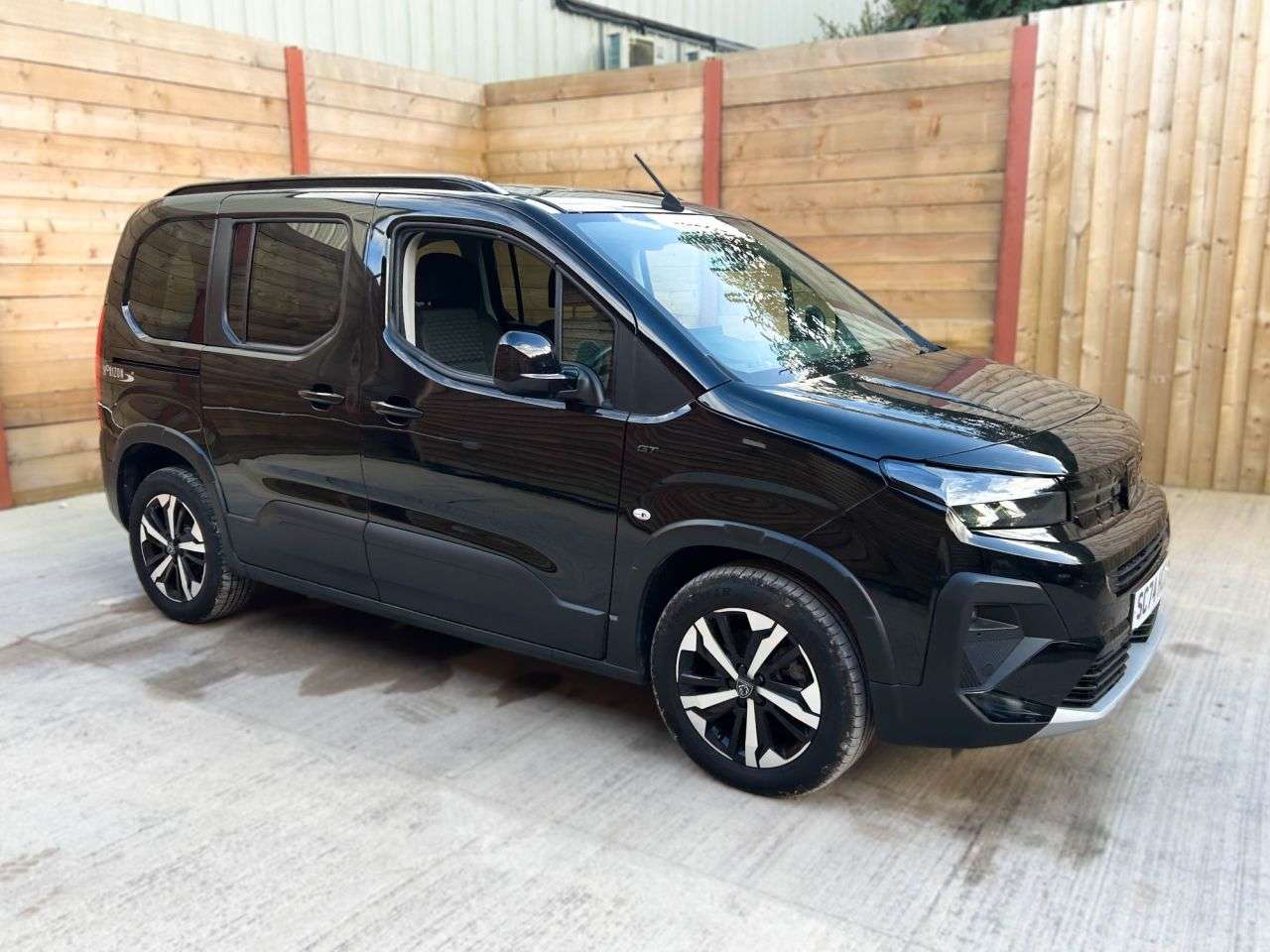 A 2025 PEUGEOT RIFTER 3 Seat Auto Wheelchair Accessible Disabled Access Vehicle WAV A 2025 PEUGEOT RIFTER 3 Seat Auto Wheelchair Accessible Disabled Access Vehicle WAV