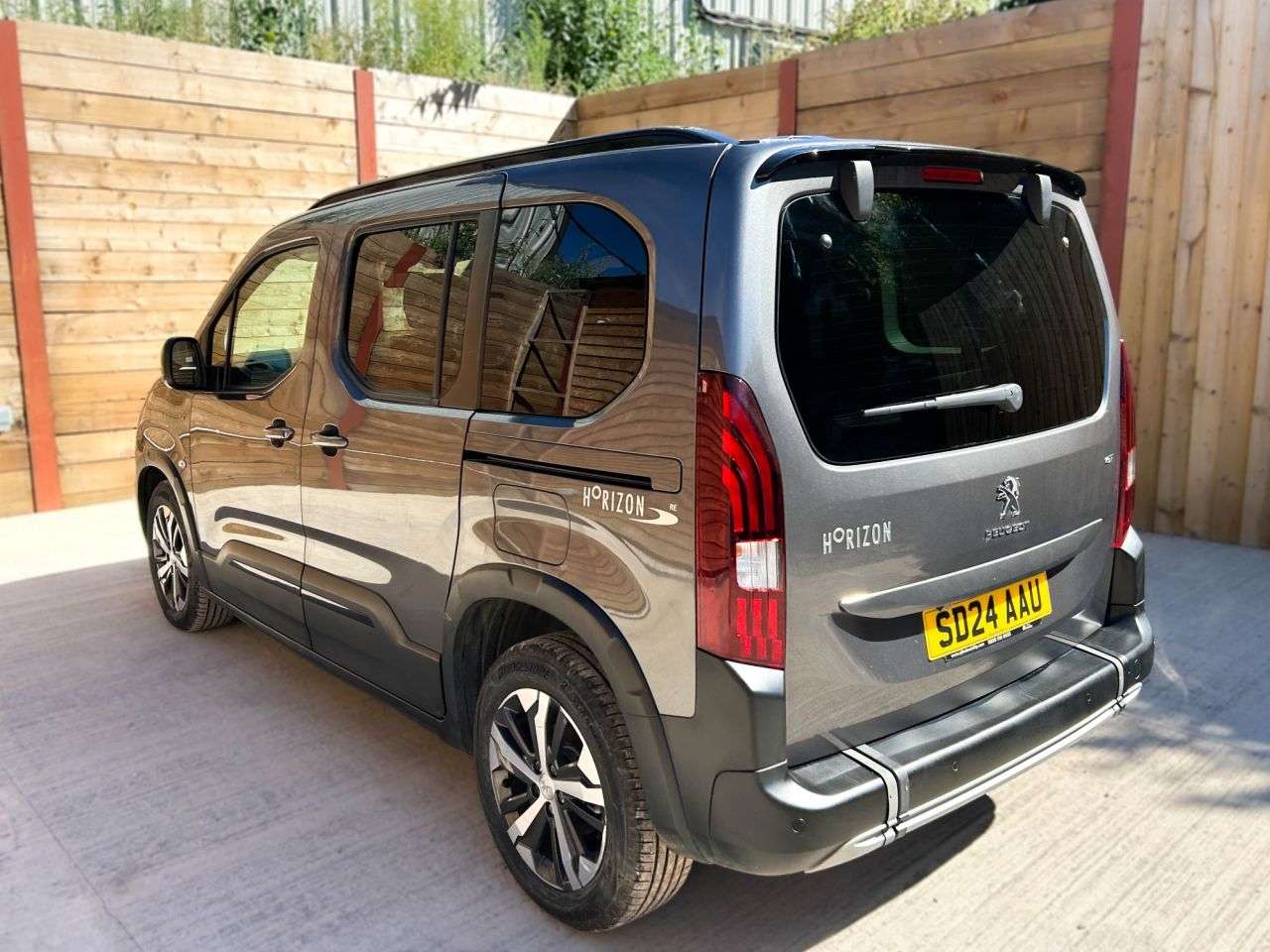 2024 PEUGEOT RIFTER 2024 PEUGEOT RIFTER