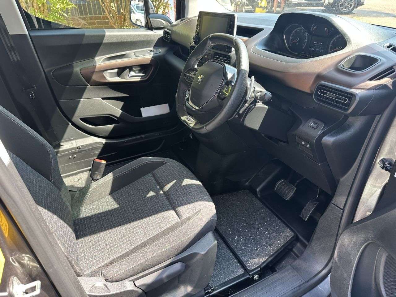 2024 PEUGEOT RIFTER 2024 PEUGEOT RIFTER