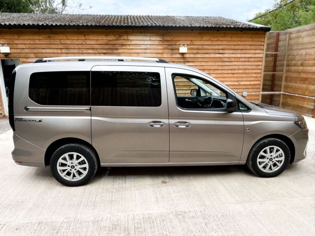 2023 FORD GRAND TOURNEO CONNECT 2023 FORD GRAND TOURNEO CONNECT
