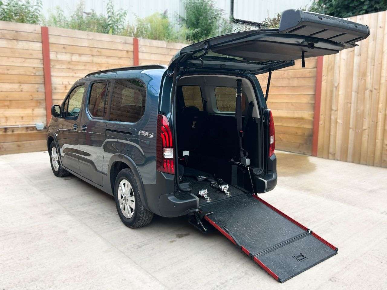A 2024 PEUGEOT RIFTER L2 LWB 5 Seat Wheelchair Accessible Disabled Access Vehicle WAV A 2024 PEUGEOT RIFTER L2 LWB 5 Seat Wheelchair Accessible Disabled Access Vehicle WAV