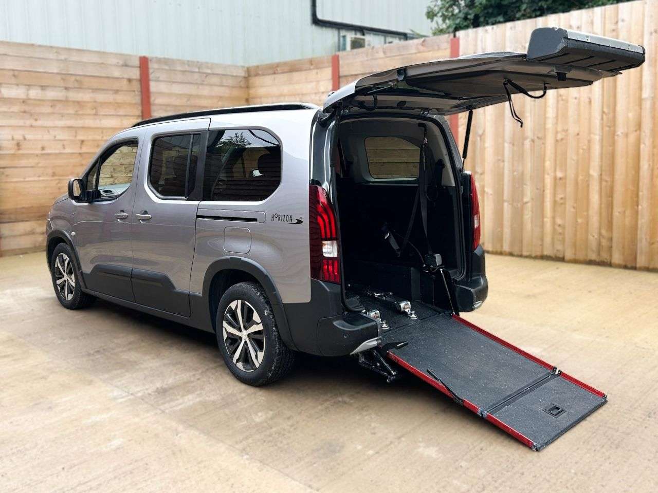 A 2024 PEUGEOT RIFTER L2 LWB 5 Seat Auto Wheelchair Accessible Disabled Access Vehicle WAV A 2024 PEUGEOT RIFTER L2 LWB 5 Seat Auto Wheelchair Accessible Disabled Access Vehicle WAV