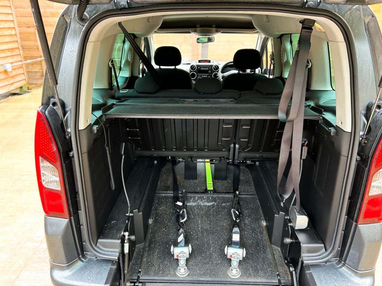 2017 PEUGEOT PARTNER TEPEE 2017 PEUGEOT PARTNER TEPEE