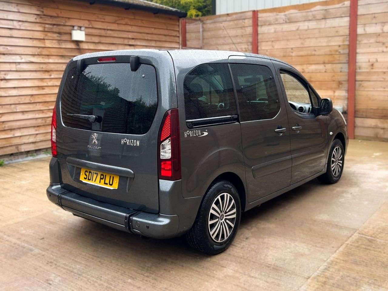 2017 PEUGEOT PARTNER TEPEE 2017 PEUGEOT PARTNER TEPEE