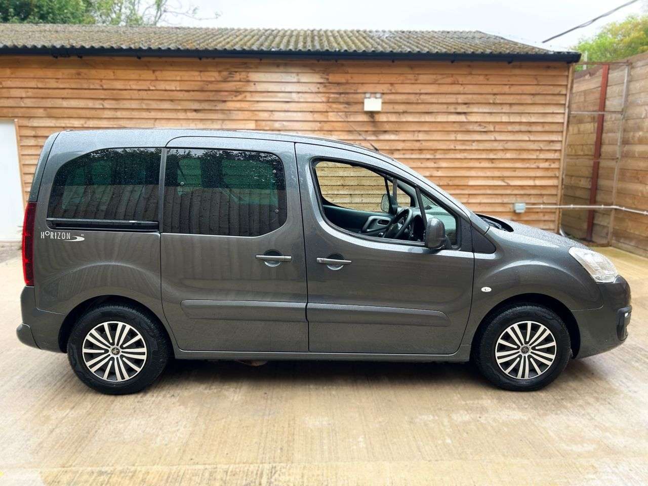 2017 PEUGEOT PARTNER TEPEE 2017 PEUGEOT PARTNER TEPEE
