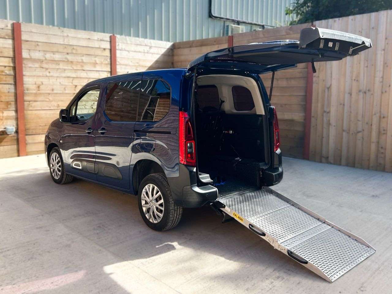 A 2020 CITROEN BERLINGO 3 Seat Auto Wheelchair Accessible Disabled Access Vehicle WAV A 2020 CITROEN BERLINGO 3 Seat Auto Wheelchair Accessible Disabled Access Vehicle WAV