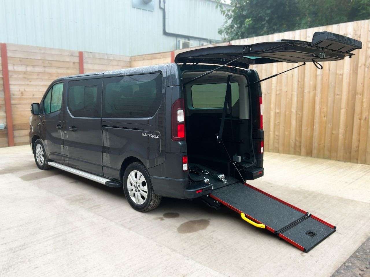 A 2025 RENAULT TRAFIC L2 LWB LL30 6 Seat Wheelchair Accessible Disabled Access Vehicle WAV A 2025 RENAULT TRAFIC L2 LWB LL30 6 Seat Wheelchair Accessible Disabled Access Vehicle WAV
