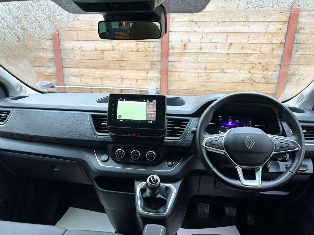 A 2025 RENAULT TRAFIC L2 LWB LL30 6 Seat Wheelchair Accessible Disabled Access Vehicle WAV A 2025 RENAULT TRAFIC L2 LWB LL30 6 Seat Wheelchair Accessible Disabled Access Vehicle WAV