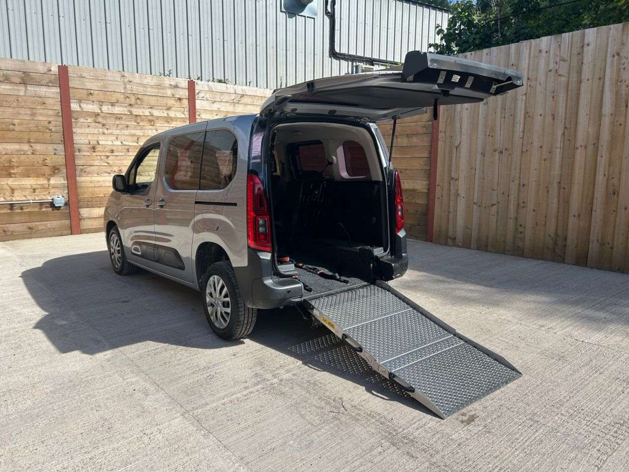 A 2019 CITROEN BERLINGO 3 Seat Auto Wheelchair Accessible Disabled Access Vehicle WAV A 2019 CITROEN BERLINGO 3 Seat Auto Wheelchair Accessible Disabled Access Vehicle WAV
